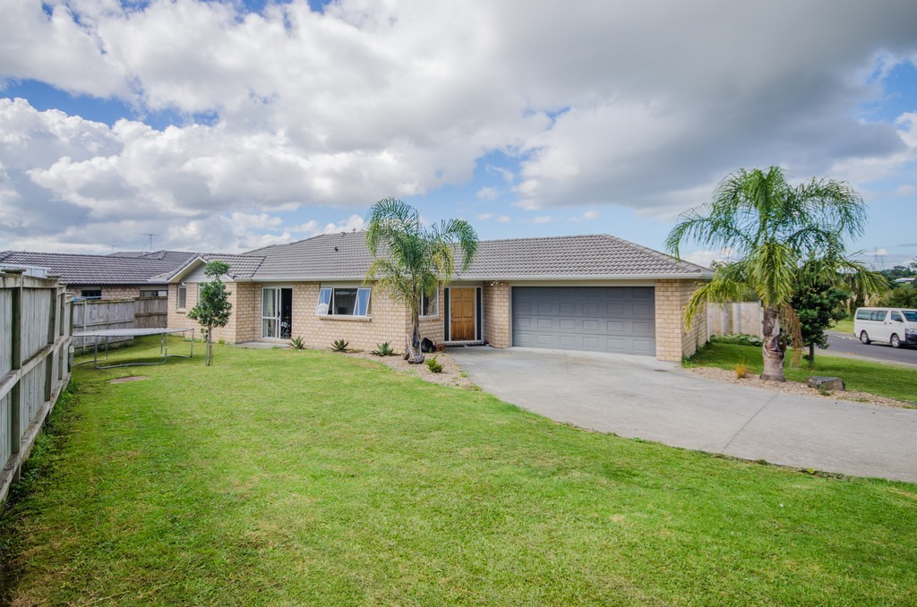 4 Riverglade Parkway, Te Atatu South, Waitakere City
