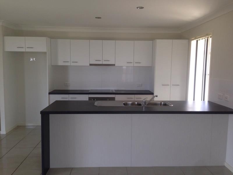 75 Whitmore Crescent, Goodna, QLD 4300