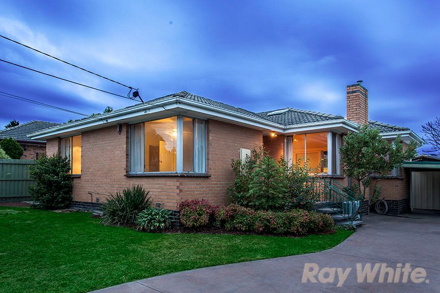 9 Teal Court, Dandenong North VIC 3175