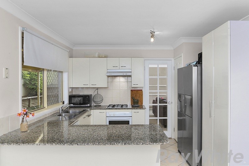 15 Ridgewood Drive, WOONGARRAH, NSW 2259