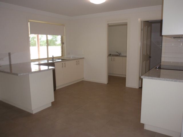 8 Berthun Street, Emerald, QLD 4720