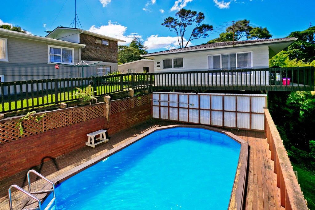 223b and 2/223 Beach Haven Road, Beach Haven, North Shore City