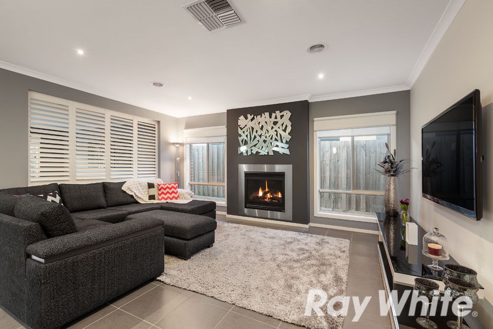 8 Breakwater Drive, Doreen, VIC 3754