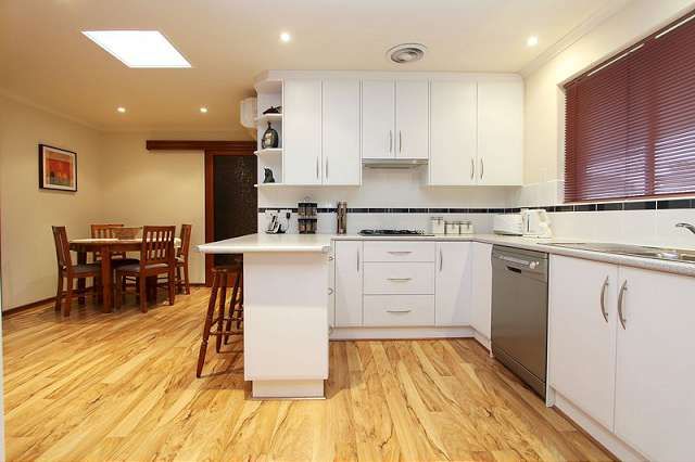 2/11 Thomson Crescent, North Haven SA 5018
