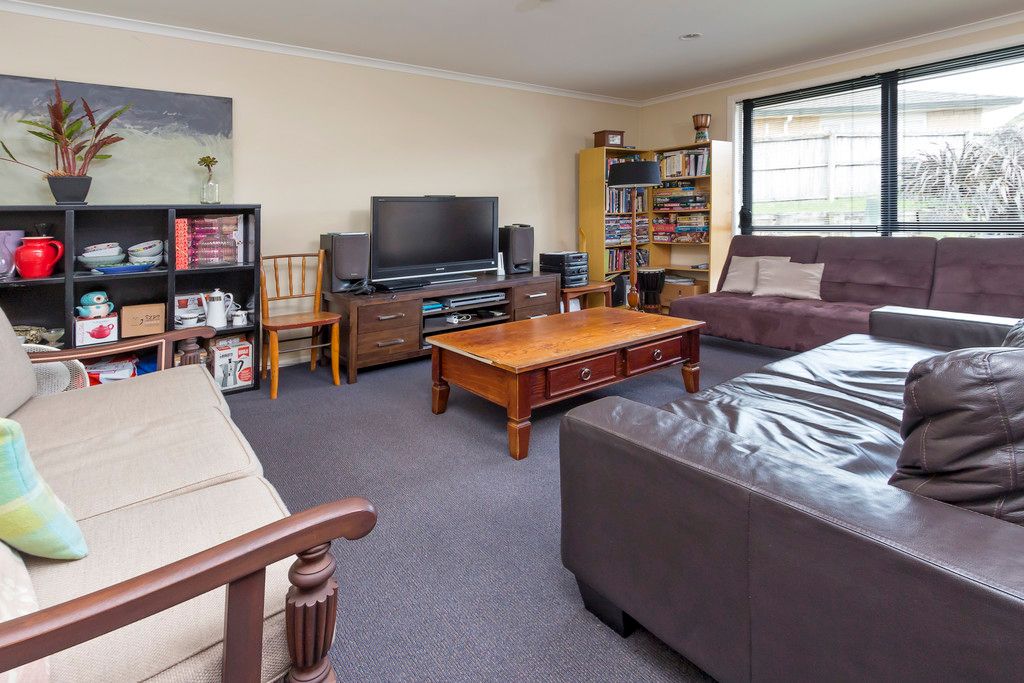 2 and 2a Ballyroney Place, East Tamaki, Manukau City