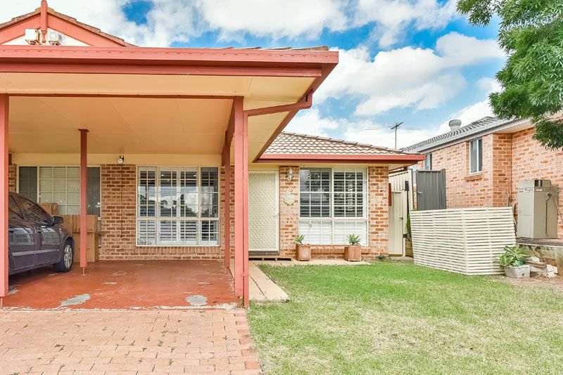 2/11 Pontiac Place, Ingleburn, NSW 2565