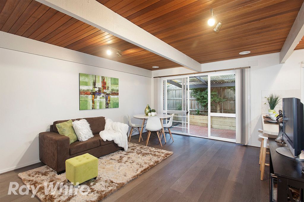 11 Cambden Park Parade, Ferntree Gully, VIC 3156