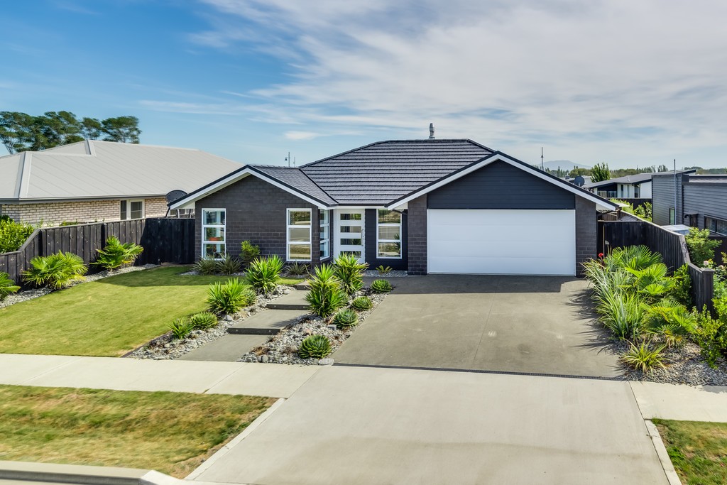 21 Whakatipu Street, Pegasus, Waimakariri District