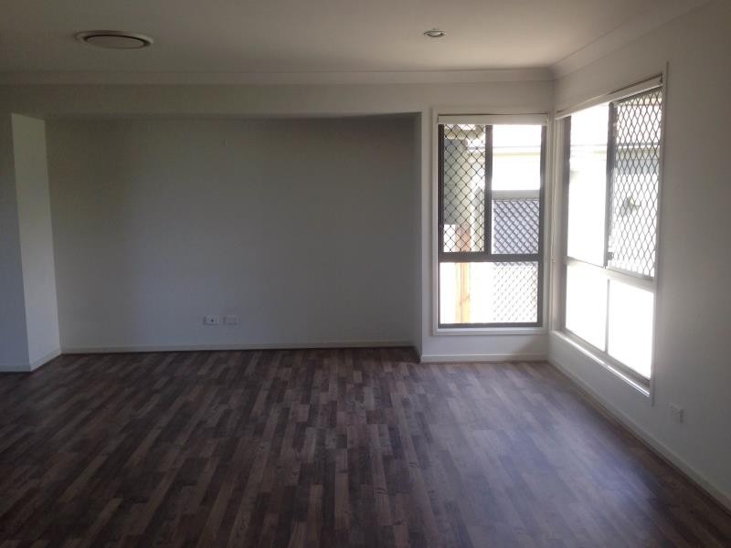 6 McCarthy Crescent, Goodna, QLD 4300