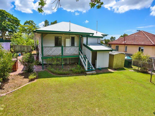 4 Handcroft Street, Wavell Heights, QLD 4012