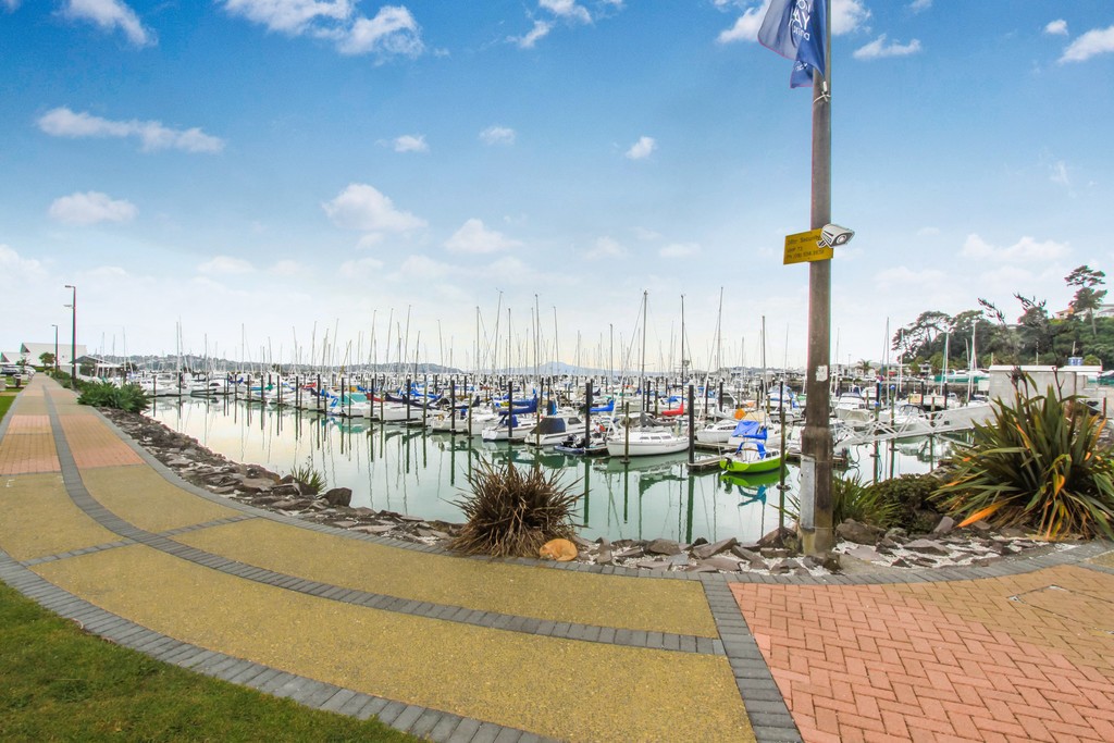 2/3 Pegasus Place, Half Moon Bay, Manukau City