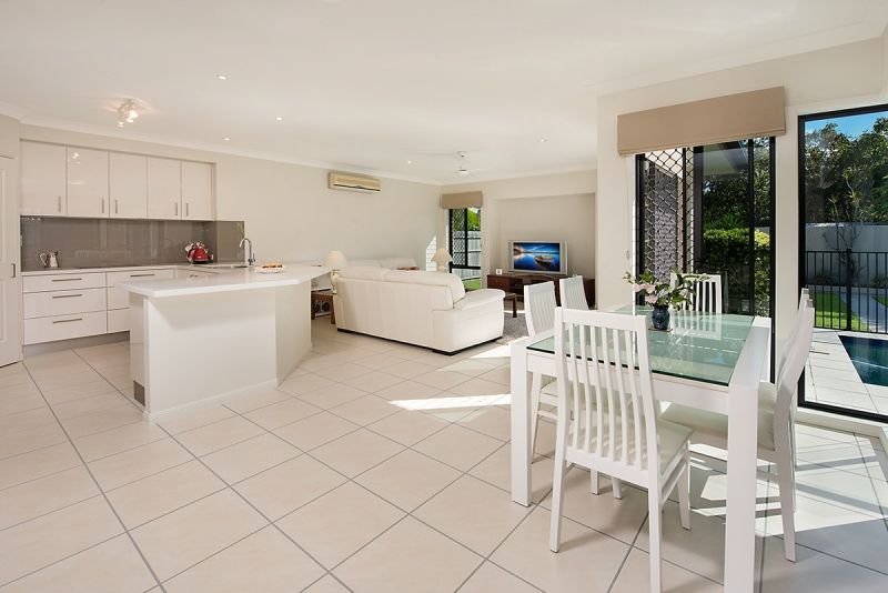 14 Oxford Parade, Pelican Waters, QLD 4551