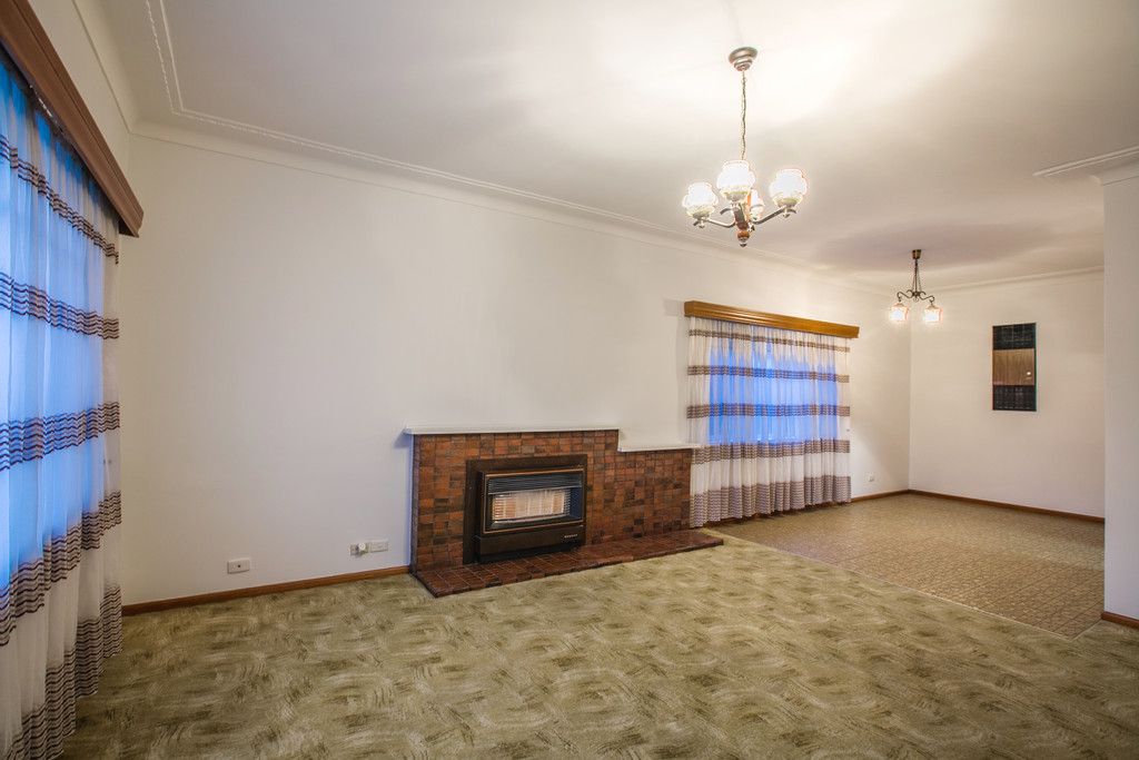 2A Locher Avenue, Reservoir, VIC 3073