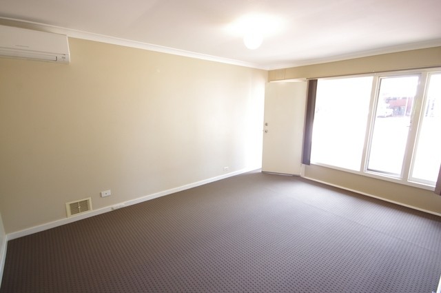 4/43 Golders Way, Girrawheen, WA 6064