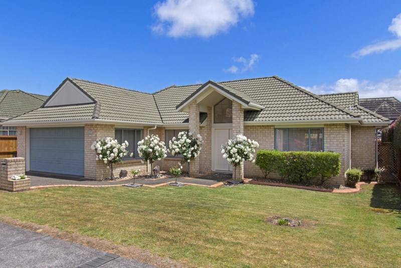 12 Eaglemont Drive, Dannemora, Manukau City Real Estate Ray White