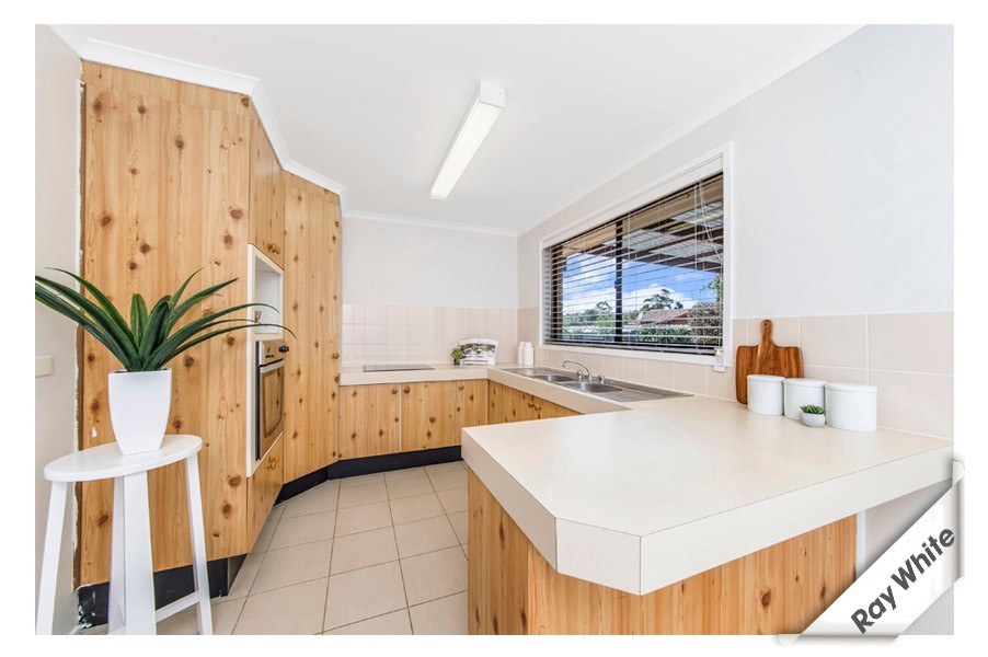 9 Lumholtz Place, Florey, ACT 2615