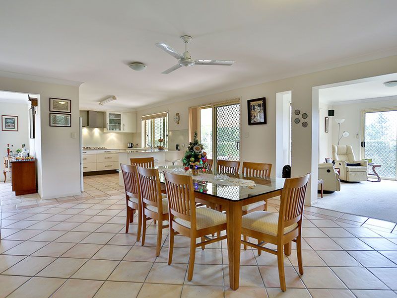 203 Bangalow Street, Bridgeman Downs, QLD 4035