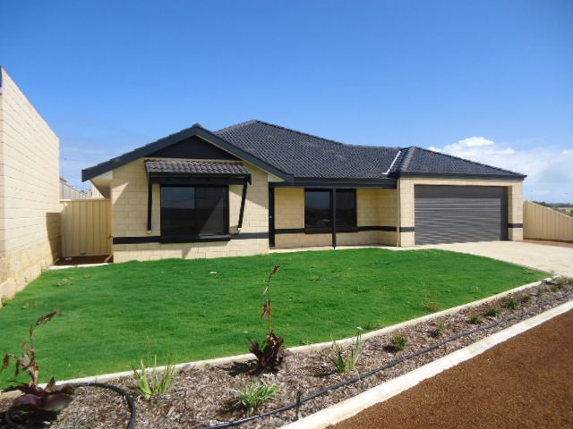 7 Wildwave Bend, Wandina, WA 6530