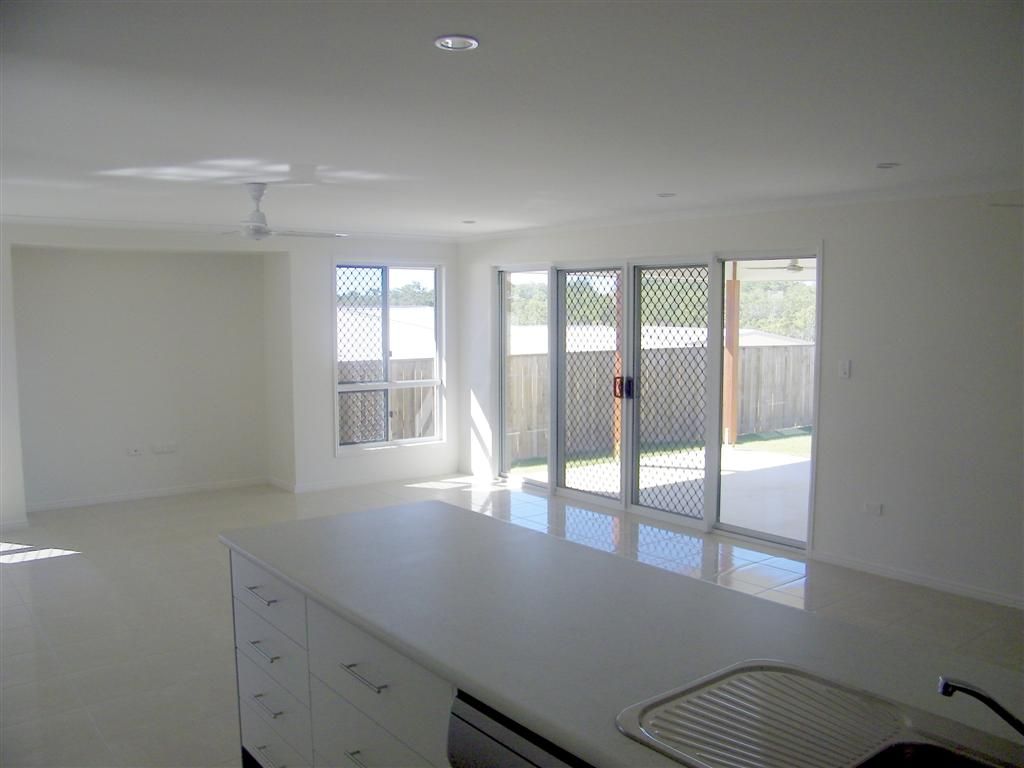 19 Briffney Street, Kirkwood, QLD 4680
