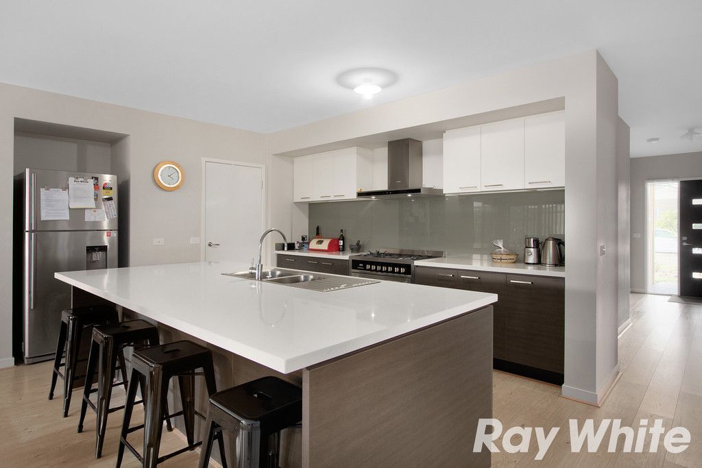 17 Rosella Avenue, Pakenham, VIC 3810
