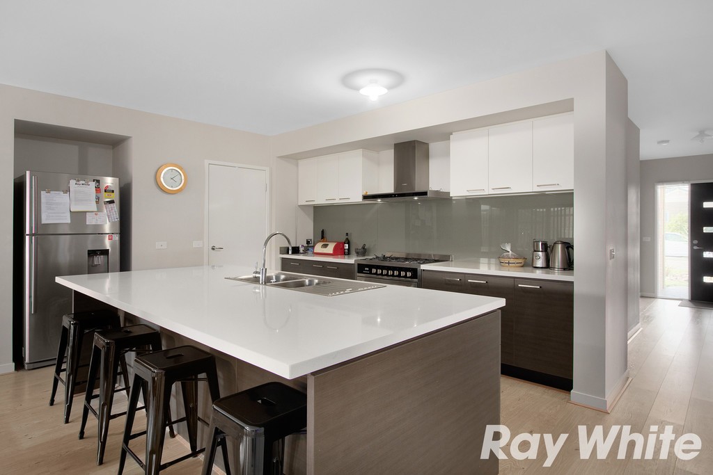 17 Rosella Avenue, Pakenham, VIC 3810