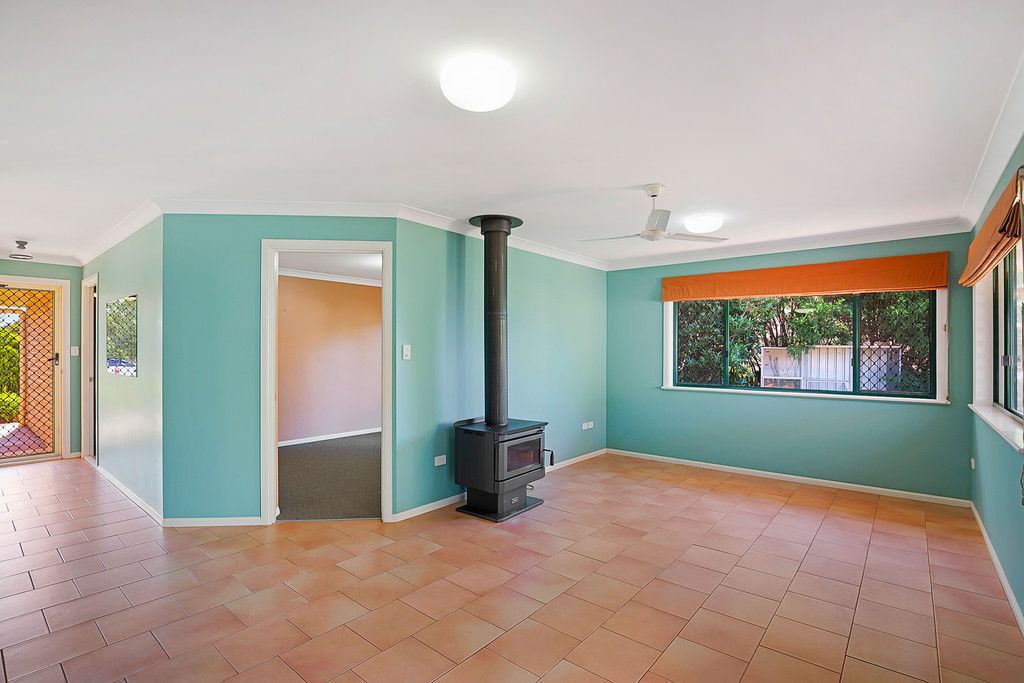 2 Shamrock Court, Middle Ridge, QLD 4350