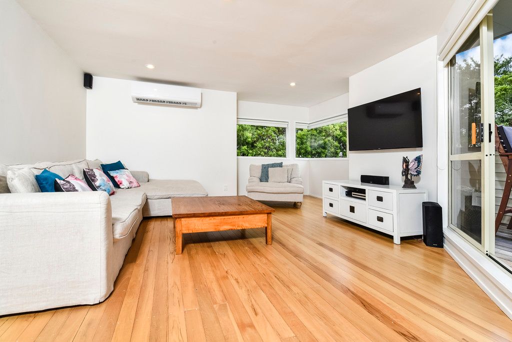 28b Aeroview Drive, Beach Haven, North Shore City