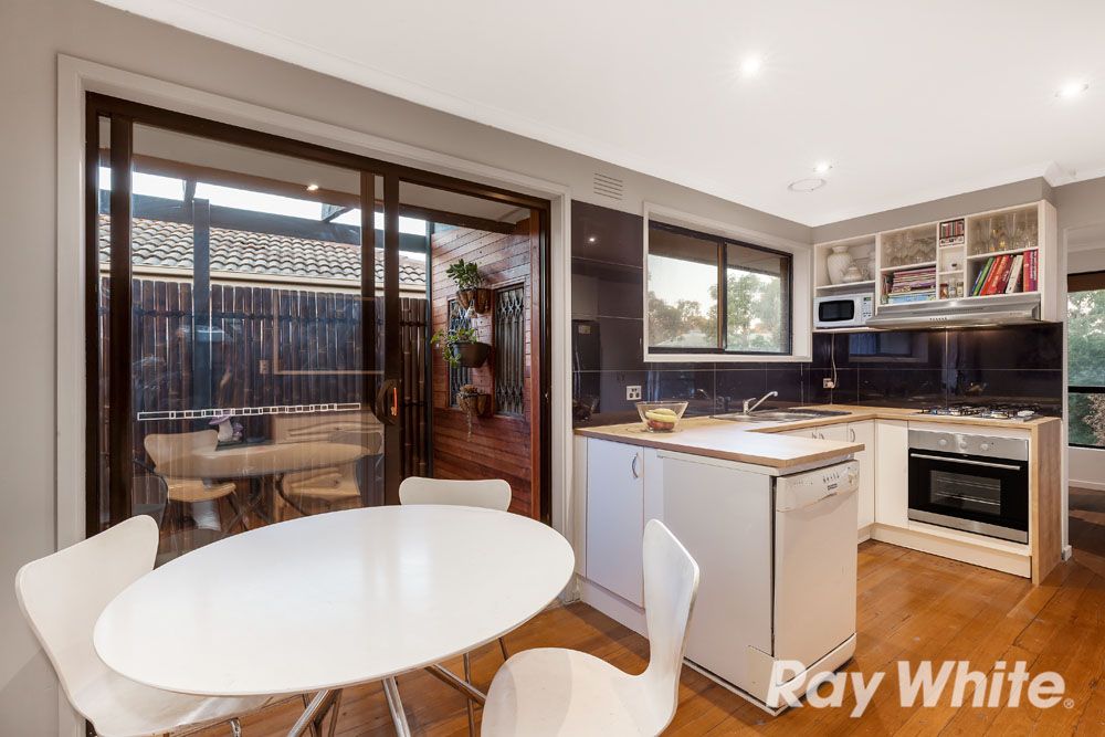 5 Eaglet Court, Mill Park, VIC 3082