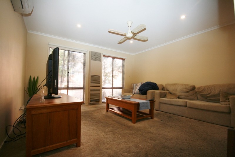 4/10 Hakea Street, Queanbeyan, NSW 2620
