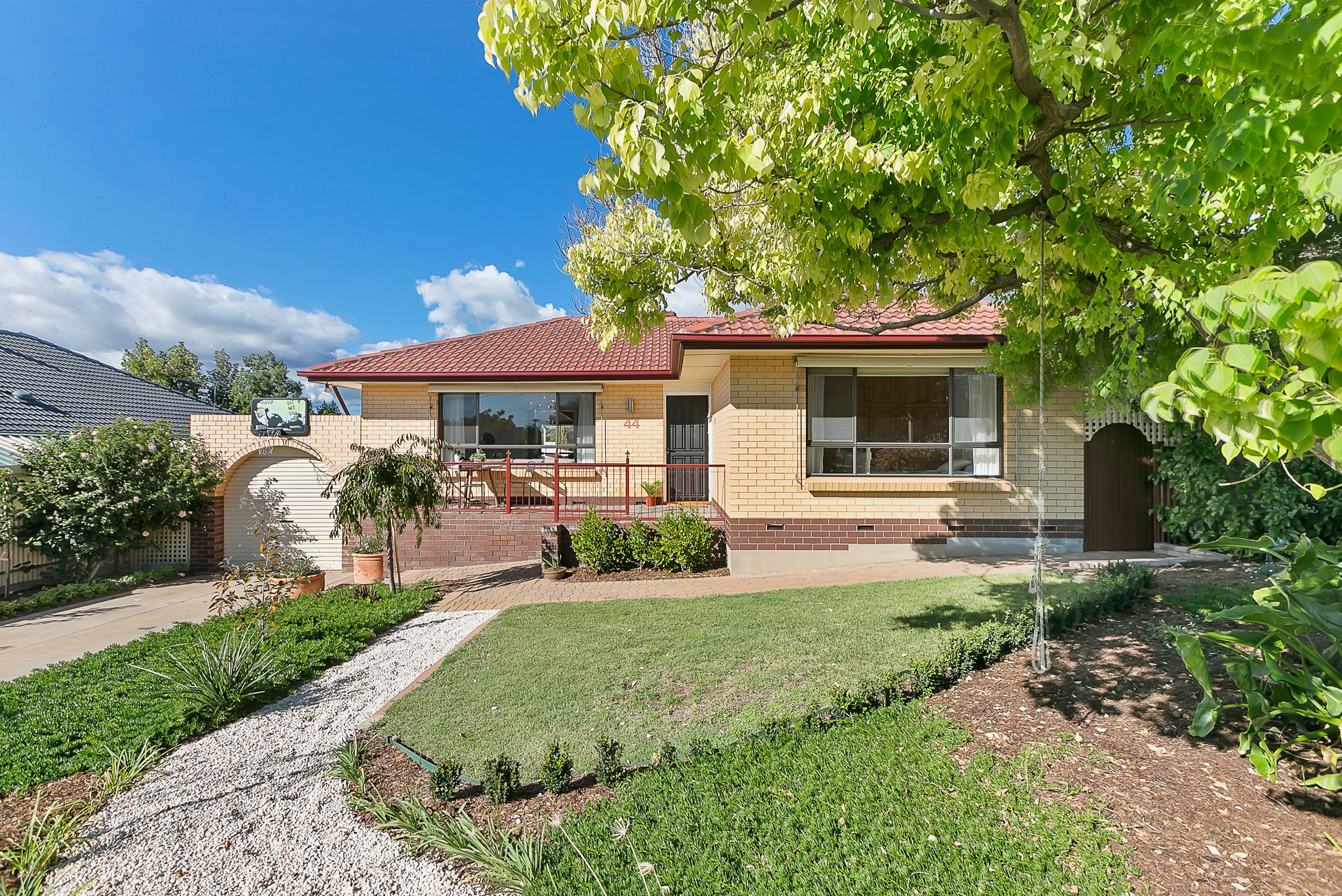 44 Rutherglen Avenue, Valley View SA 5093