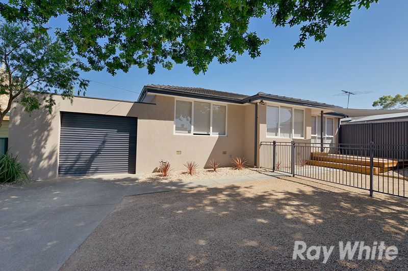 1/4 Burton Court, Bayswater, VIC 3153