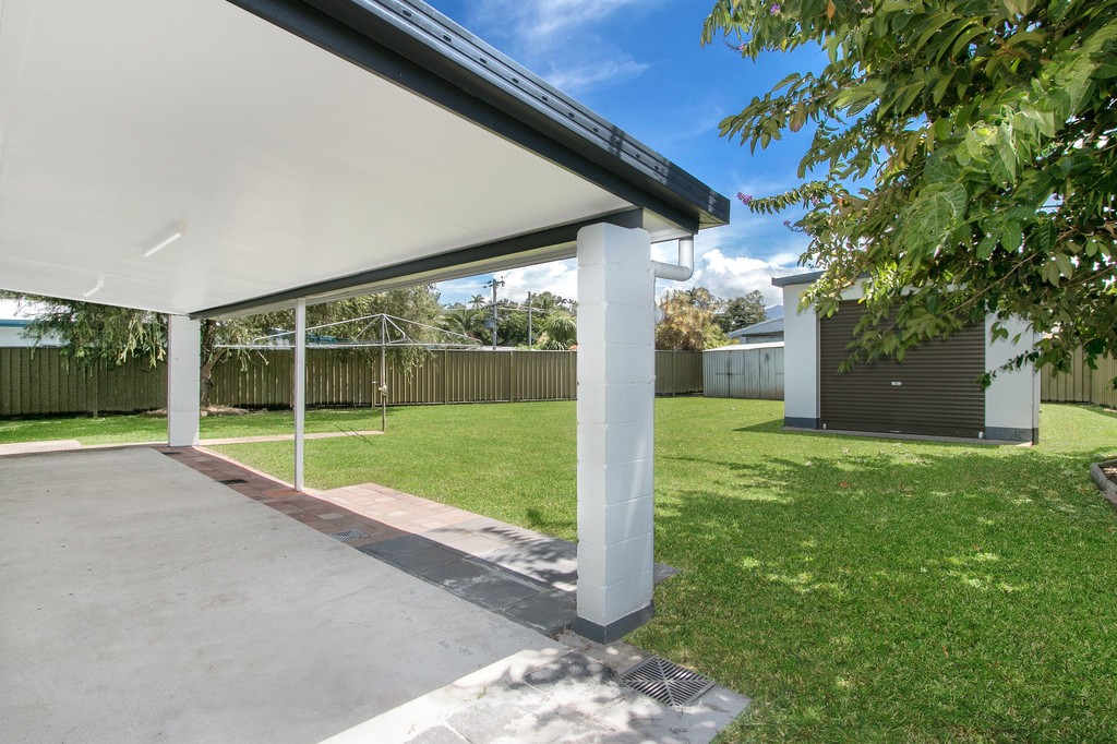 55 Hollywood Boulevard, White Rock, QLD 4868