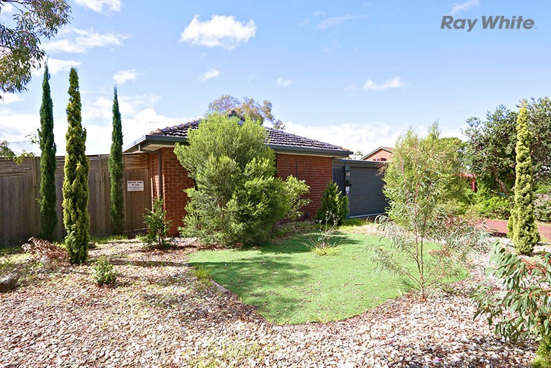 37 Angourie Crescent, TAYLORS LAKES, VIC 3038