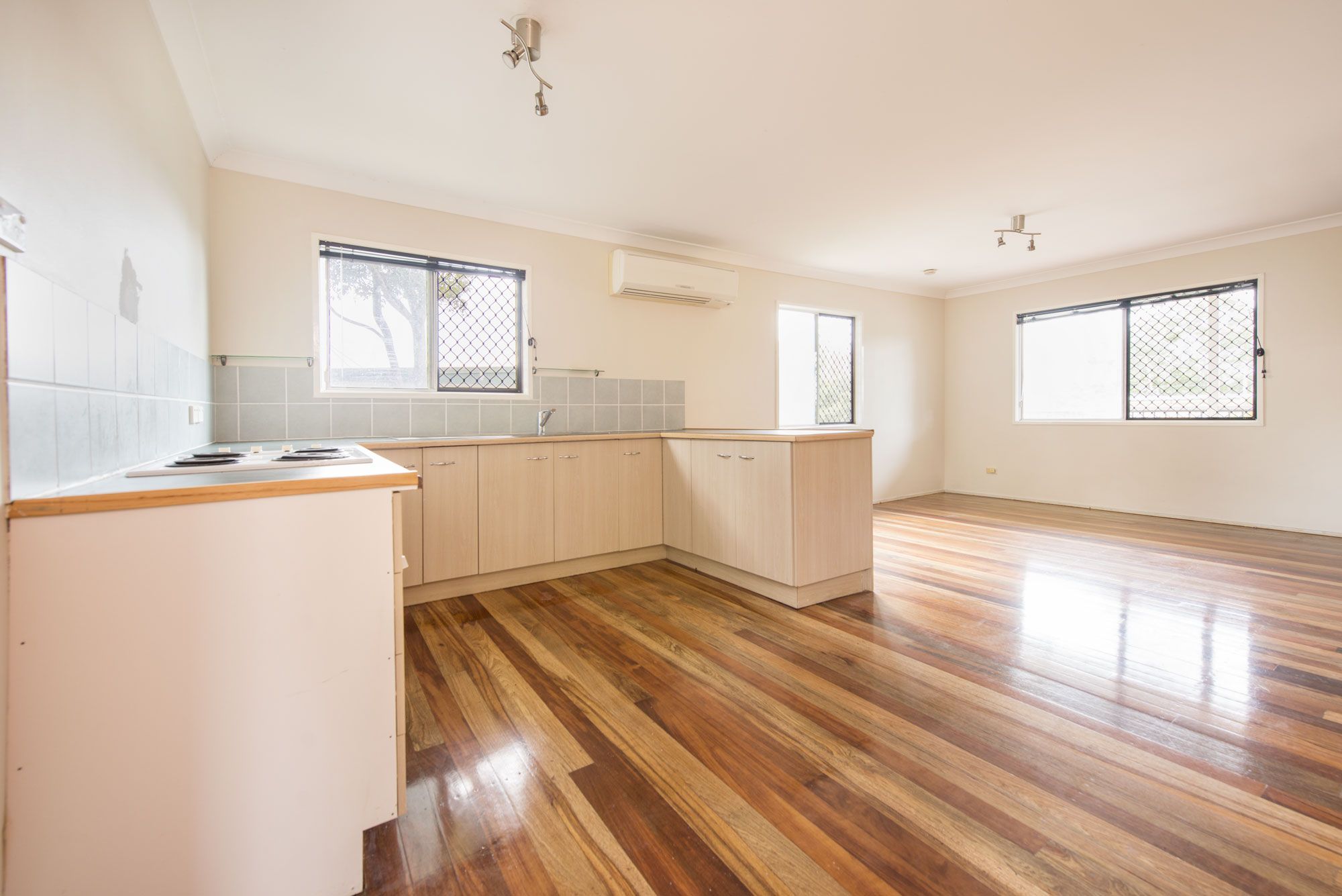22 Ewinga Street, Kingston, QLD 4114