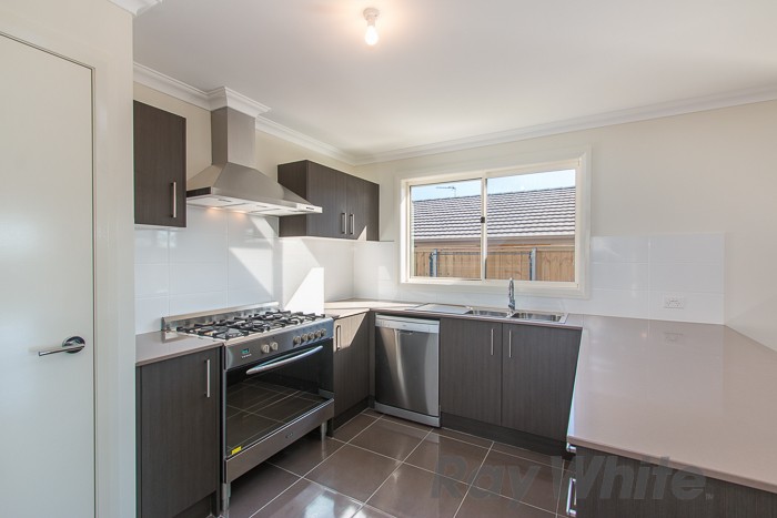 37 Adeline Crescent, Fletcher, NSW 2287