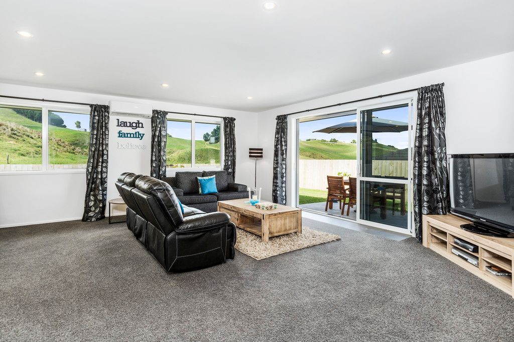 242 Ballintoy Park Drive, Welcome Bay, Tauranga City