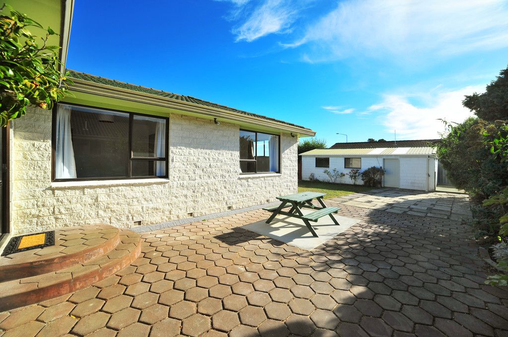 76 Queenspark Drive, Parklands, Christchurch City