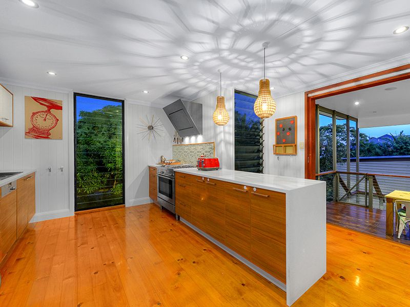 21 Bradley Avenue, Kedron, QLD 4031