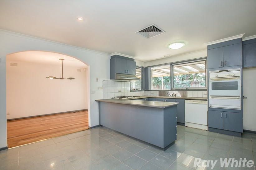 8 Mayfield Drive, Mill Park, VIC 3082