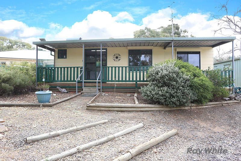 8 Adelaide North Road, WATERVALE SA 5452