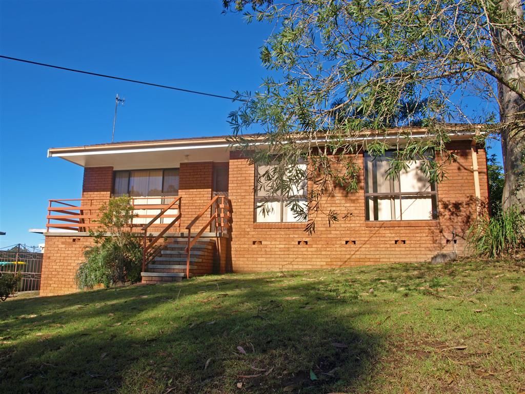 11 Wakehurst Avenue, Wyong, NSW 2259