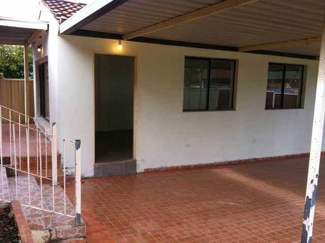 28A Tuncurry Street, BOSSLEY PARK, NSW 2176