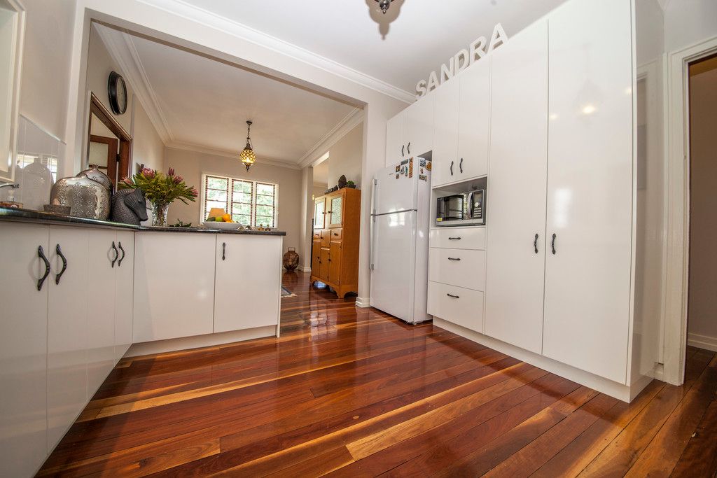 30 George Street, Silkstone, QLD 4304