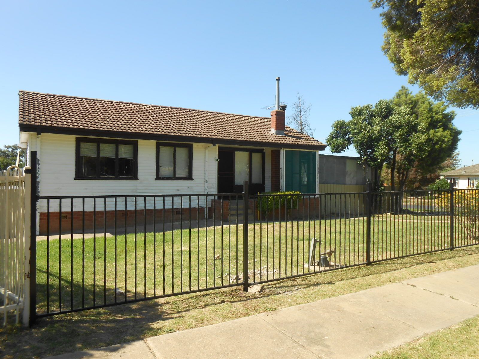 14 Tichborne Crescent, Wagga Wagga, NSW 2650