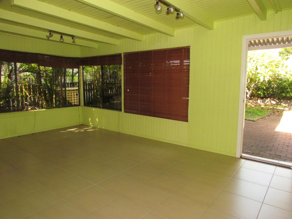 42 Blackheath Road, Oxley, QLD 4075