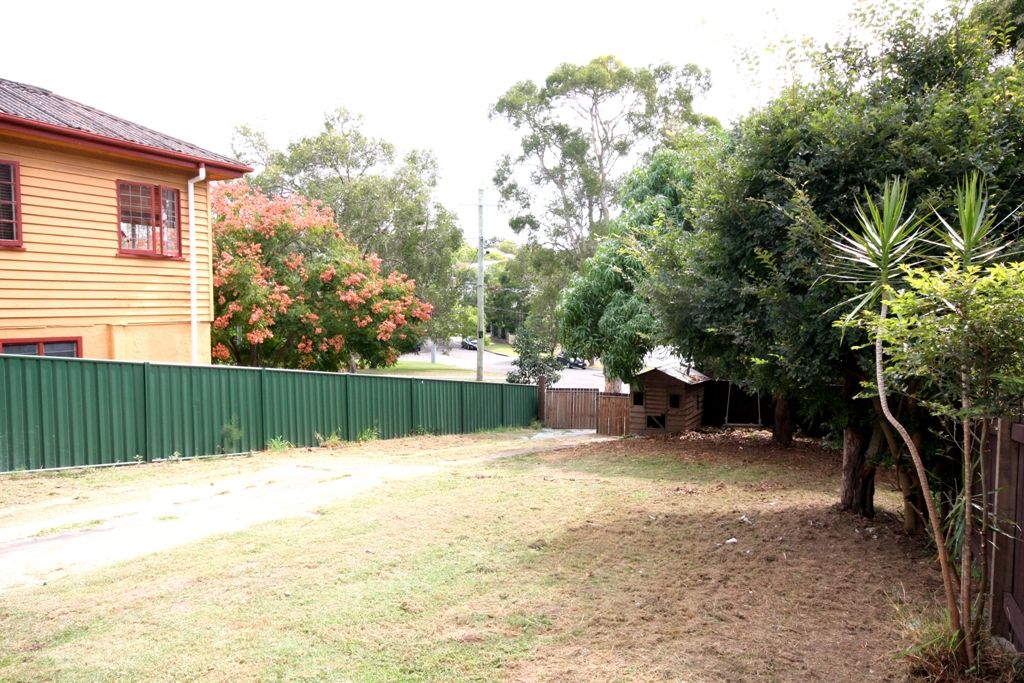 9a Riding Road, Hawthorne, QLD 4171