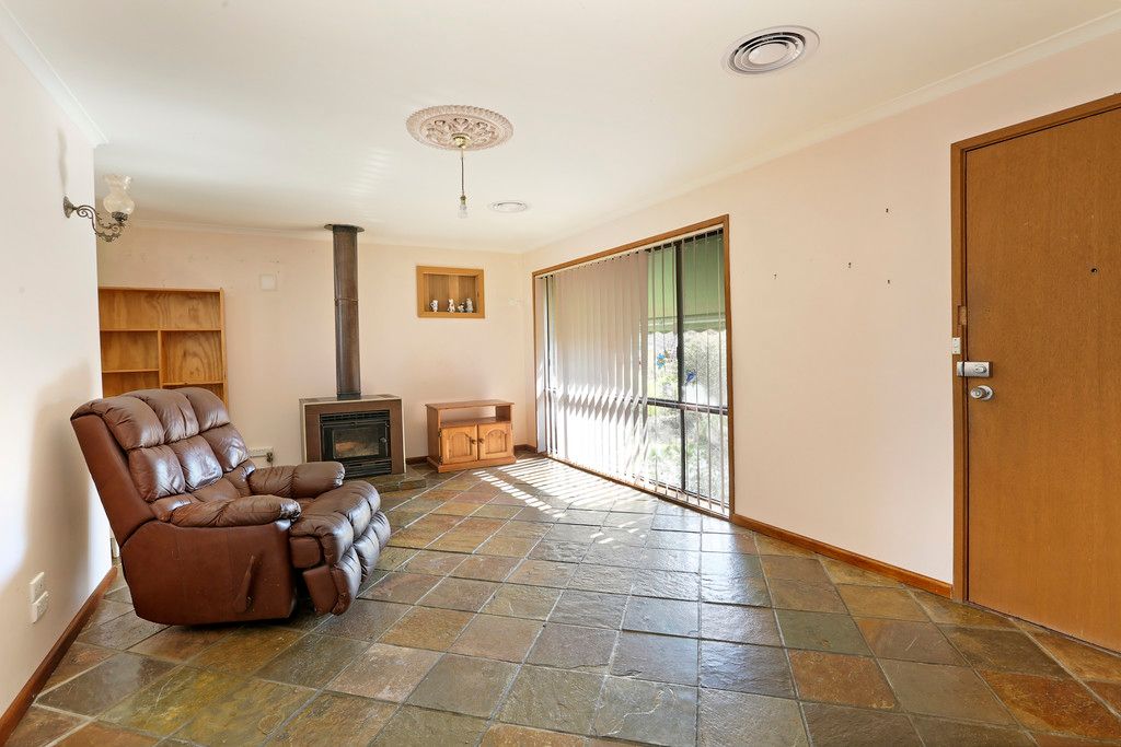 12 Moyston Grove, Corio, VIC 3214