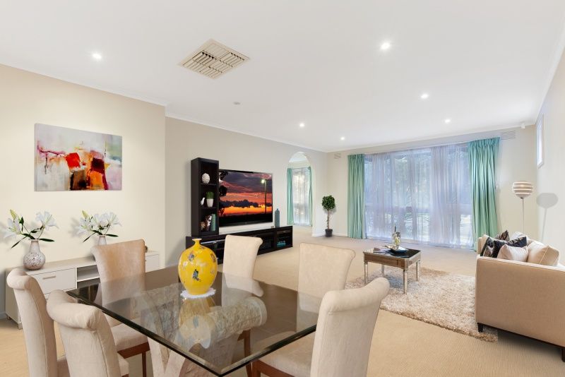 18 Greenwoods Close, Dingley Village, VIC 3172