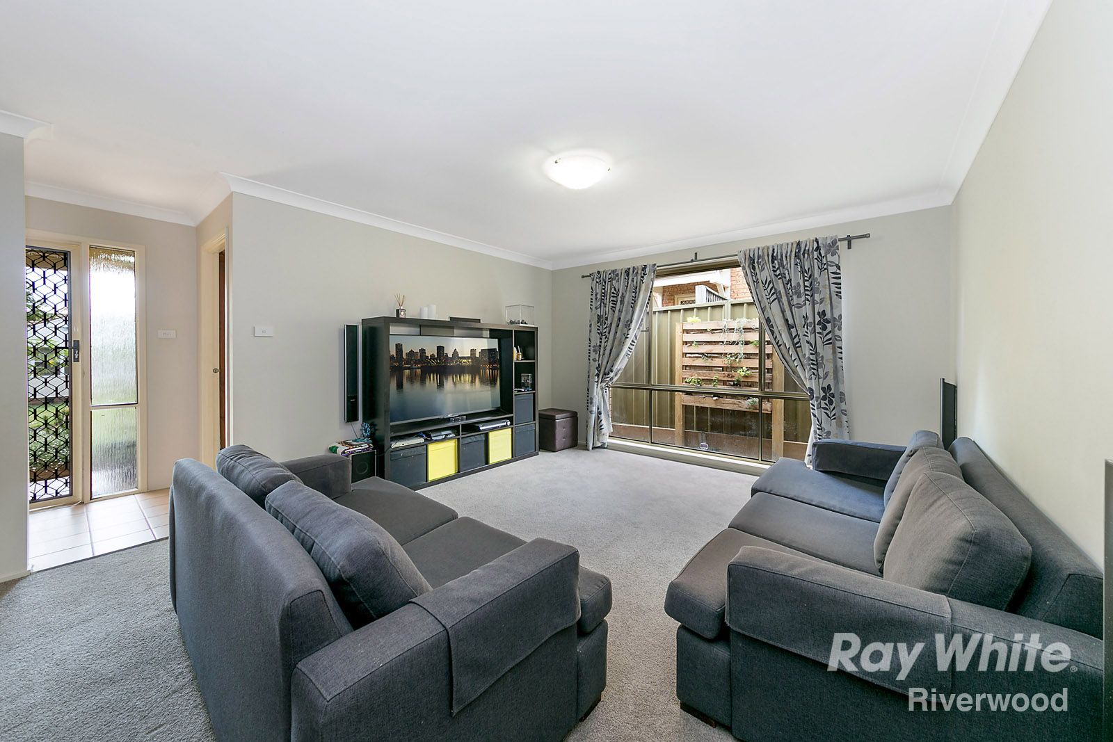 15 Gover Street, Peakhurst, NSW 2210