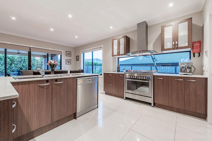 7 Beechworth Avenue, Greenvale, VIC 3059